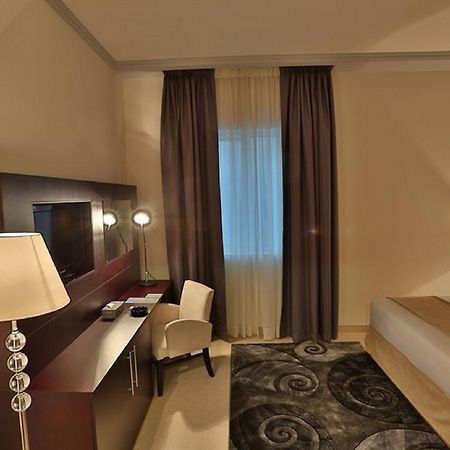 Tower Hotel Apartments アブダビ エクステリア 写真