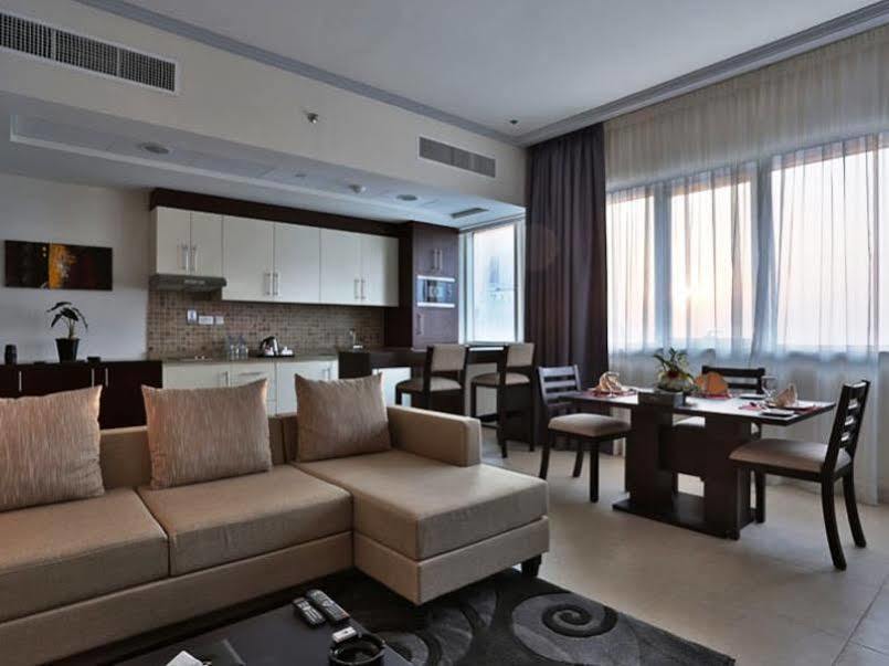 Tower Hotel Apartments アブダビ エクステリア 写真