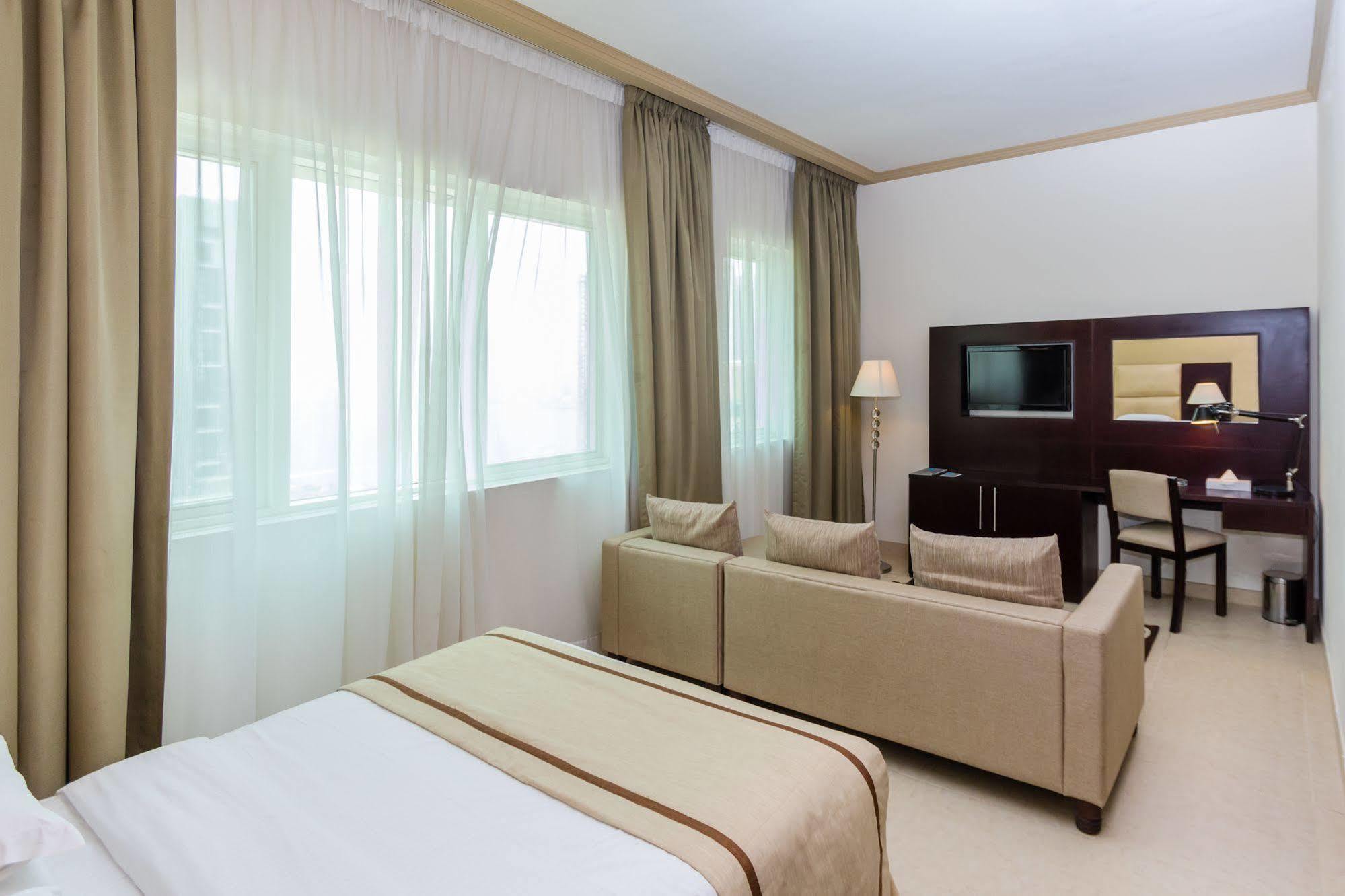 Tower Hotel Apartments アブダビ エクステリア 写真