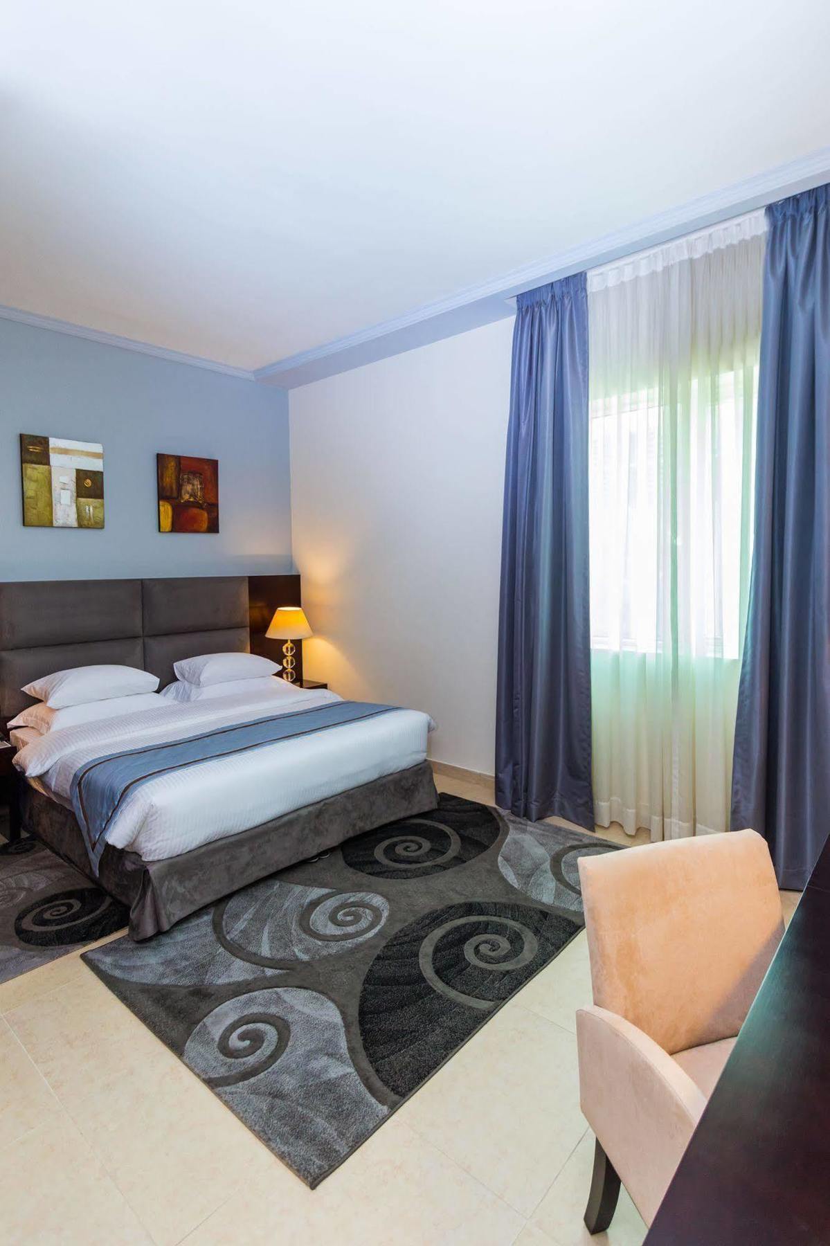 Tower Hotel Apartments アブダビ エクステリア 写真