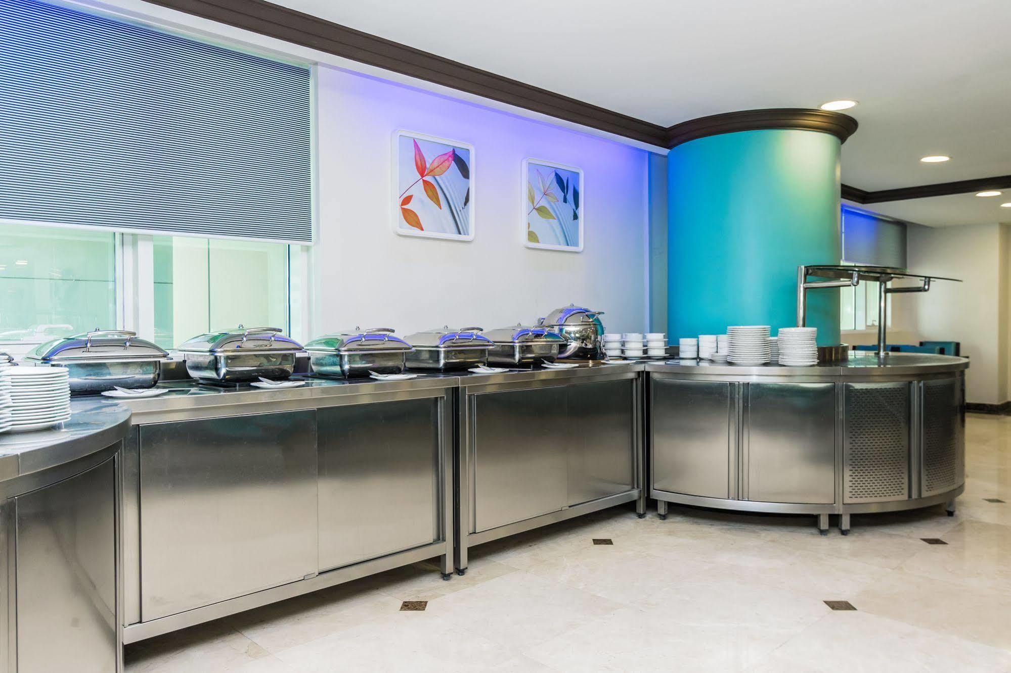 Tower Hotel Apartments アブダビ エクステリア 写真